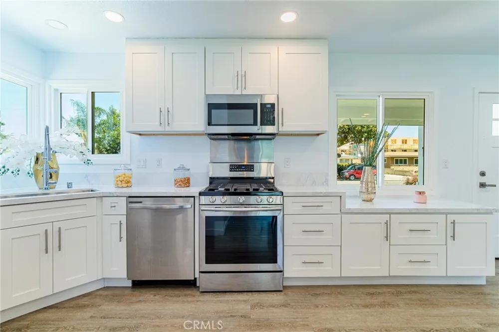 12142 Stanford Avenue Garden Grove, CA 92840