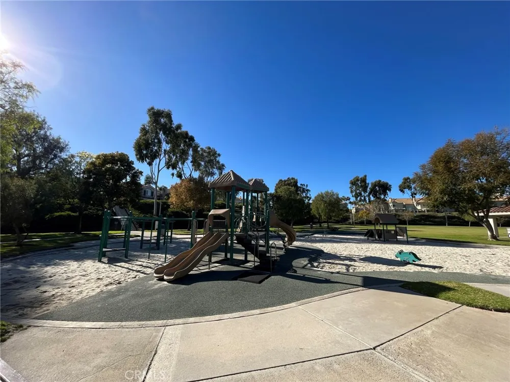 26465 La Traviata Laguna Hills, CA 92653