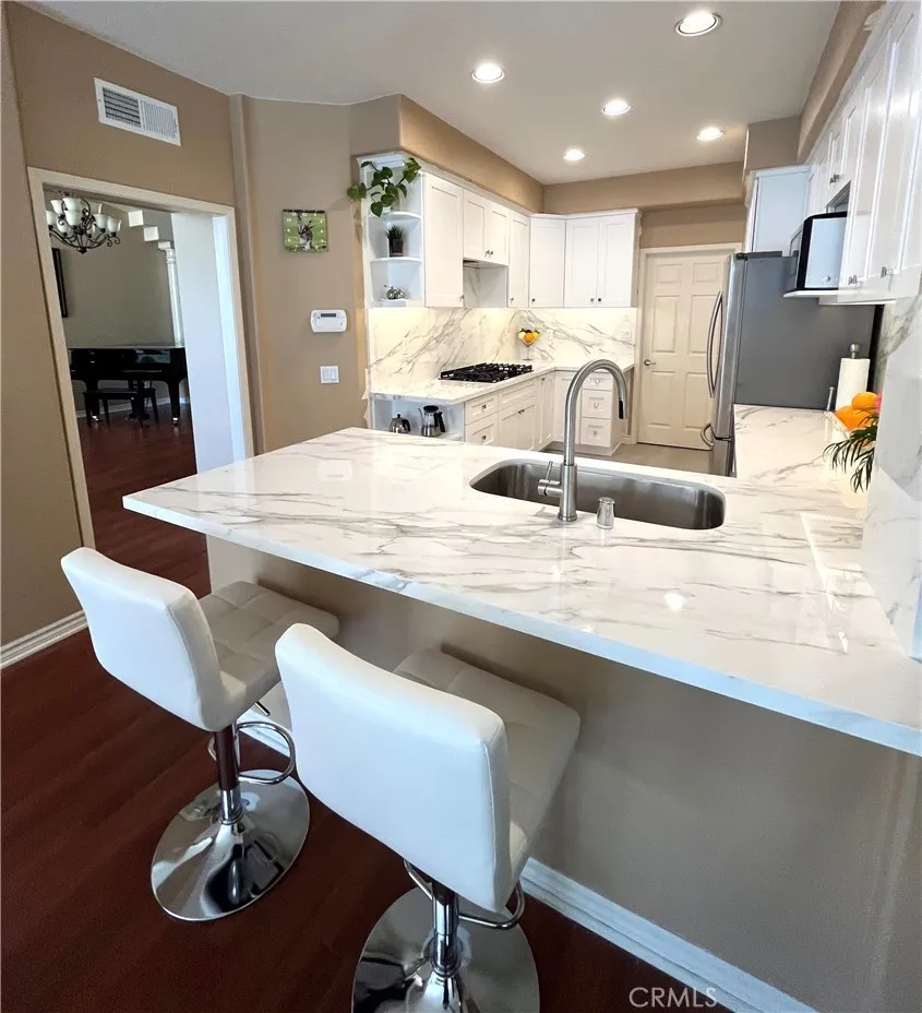 26465 La Traviata Laguna Hills, CA 92653