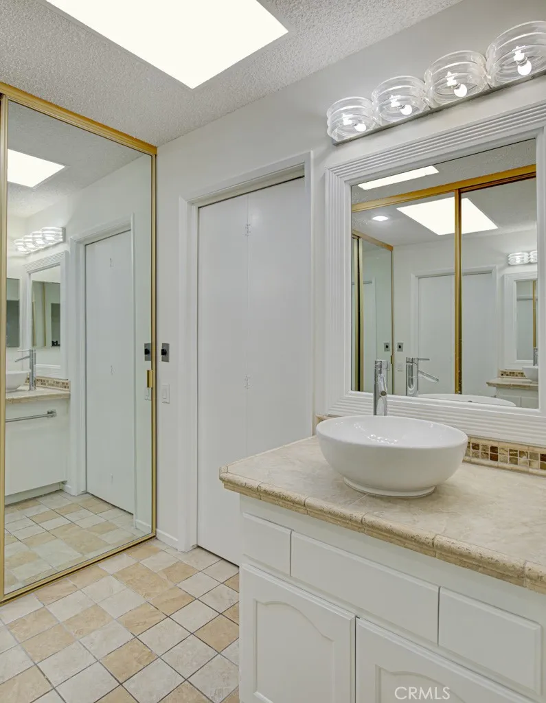 3219 Via Carrizo #D Laguna Woods, CA 92637