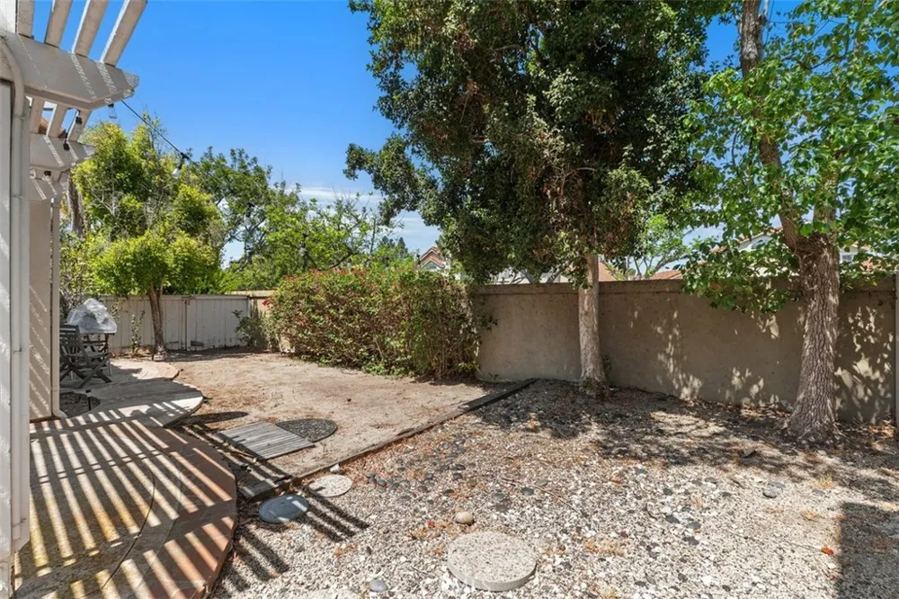 7 Del Perlatto Irvine, CA 92614