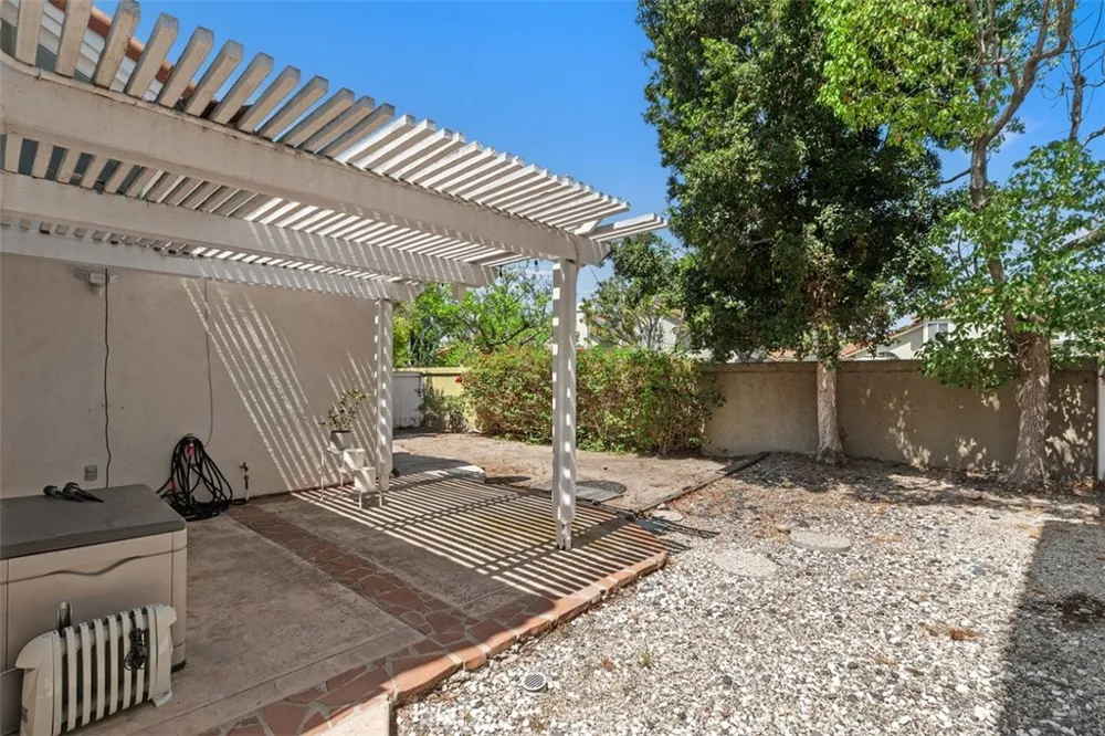 7 Del Perlatto Irvine, CA 92614