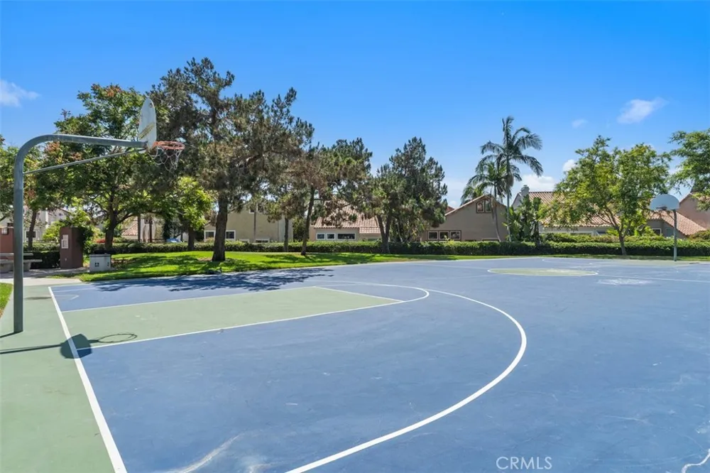 7 Del Perlatto Irvine, CA 92614