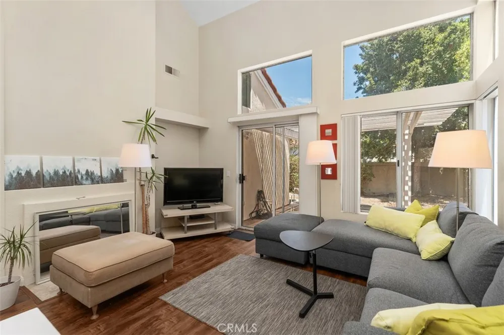 7 Del Perlatto Irvine, CA 92614