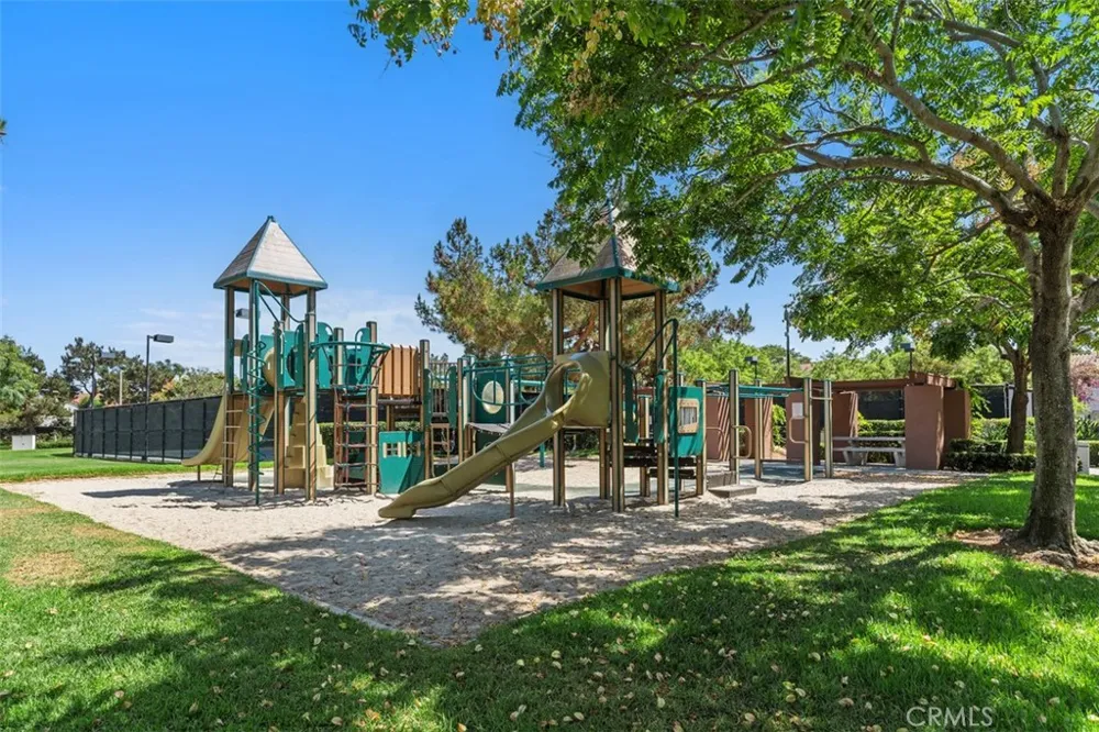 7 Del Perlatto Irvine, CA 92614