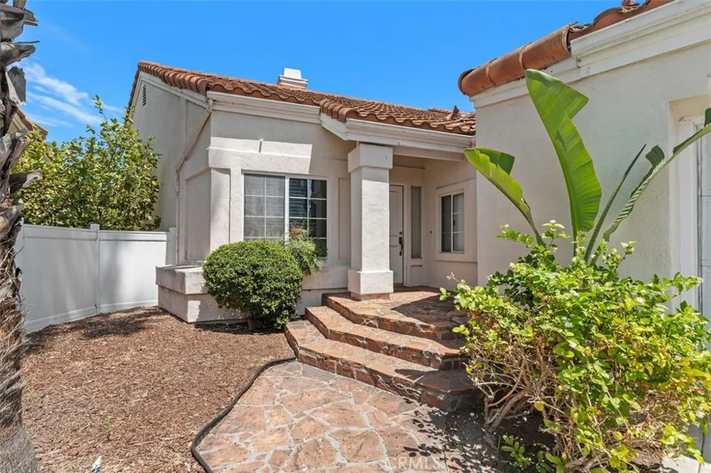 7 Del Perlatto Irvine, CA 92614