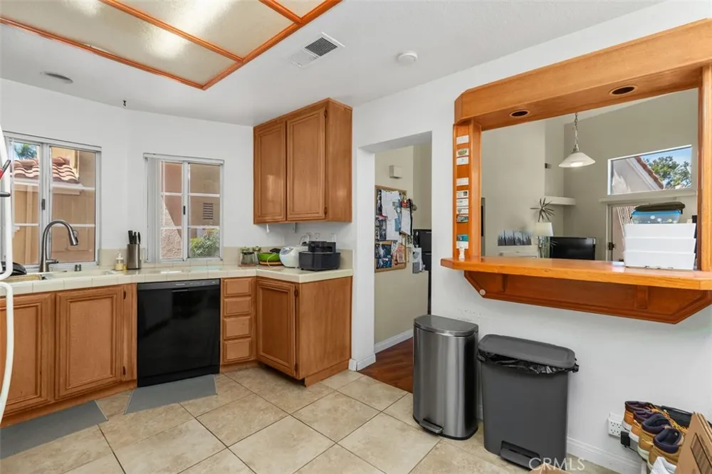 7 Del Perlatto Irvine, CA 92614