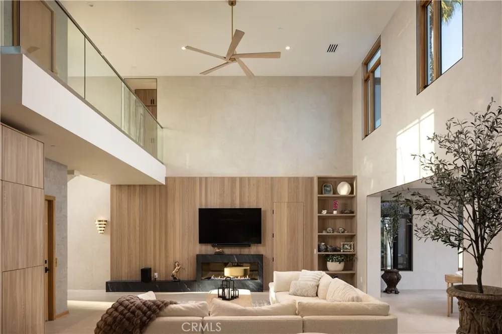26432 Broken Bit Laguna Hills, CA 92653