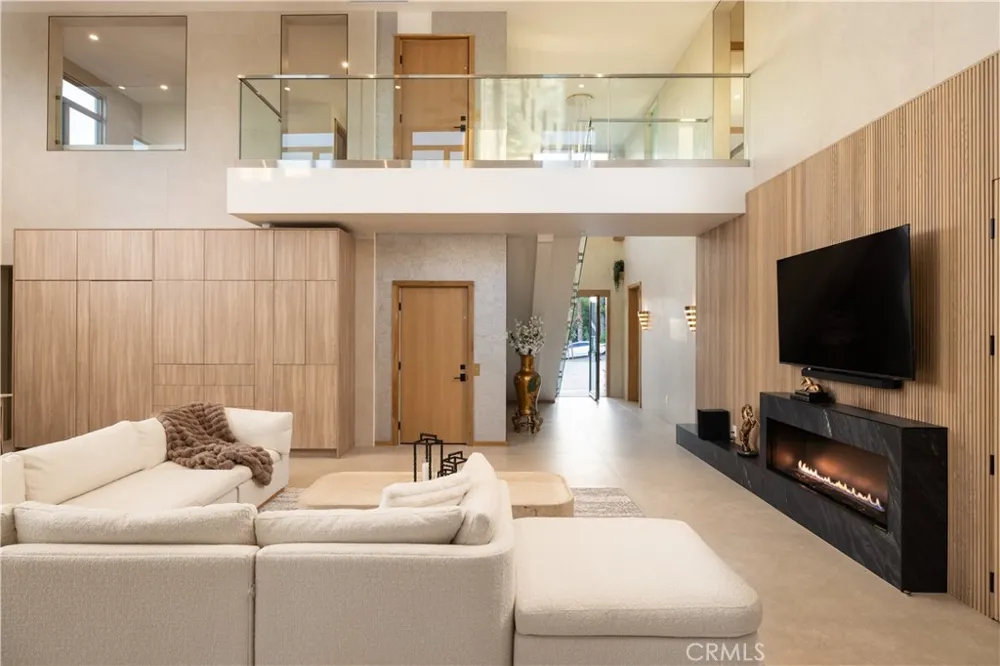 26432 Broken Bit Laguna Hills, CA 92653