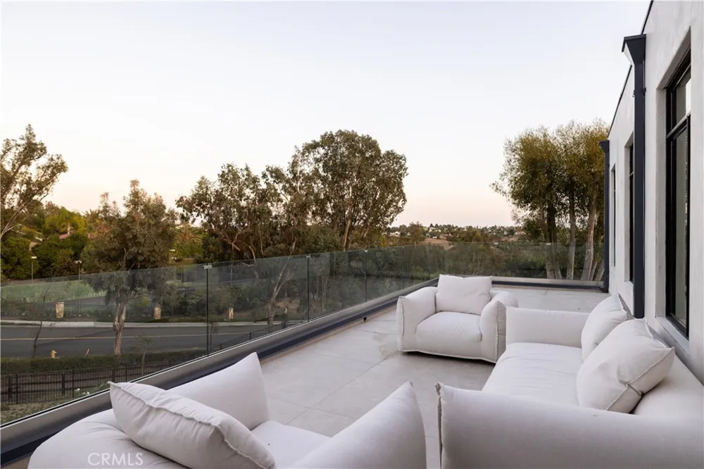 26432 Broken Bit Laguna Hills, CA 92653
