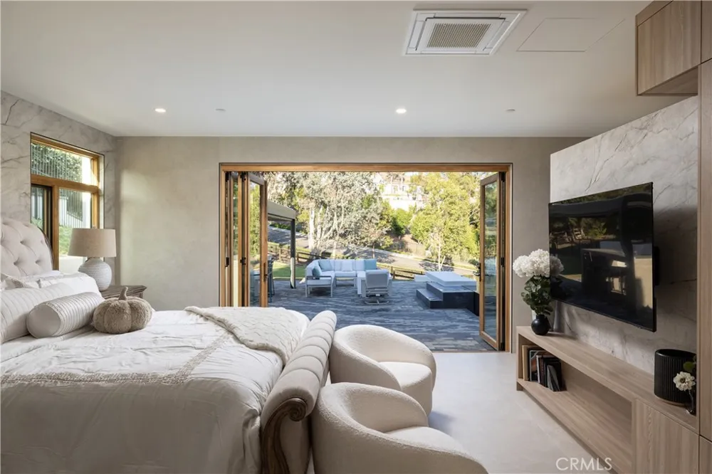 26432 Broken Bit Laguna Hills, CA 92653