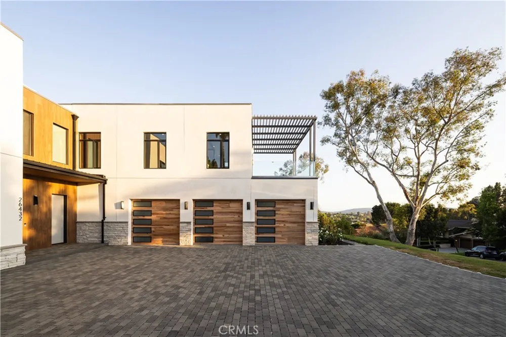 26432 Broken Bit Laguna Hills, CA 92653