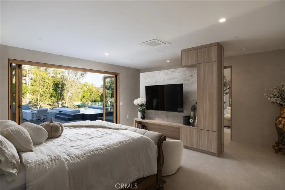 26432 Broken Bit Laguna Hills, CA 92653