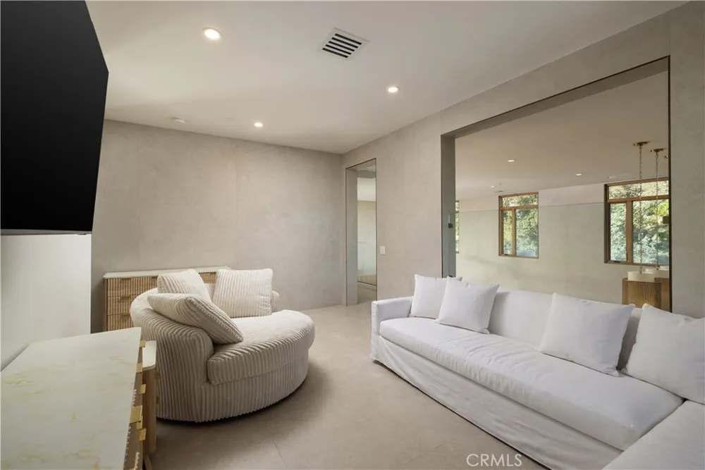 26432 Broken Bit Laguna Hills, CA 92653