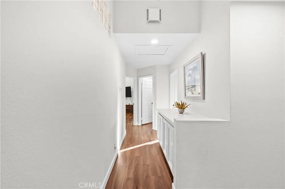 208 Calabria Court Costa Mesa, CA 92627
