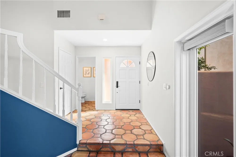 208 Calabria Court Costa Mesa, CA 92627