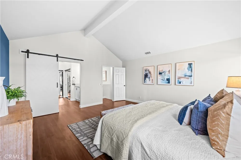 208 Calabria Court Costa Mesa, CA 92627