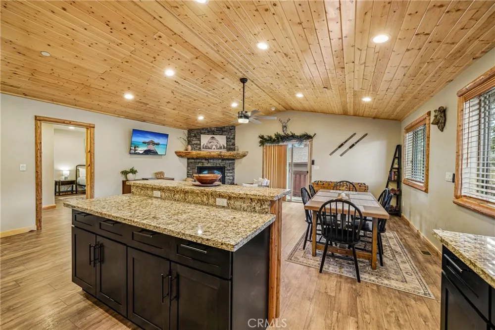 933 Spruce Big Bear City, CA 92314
