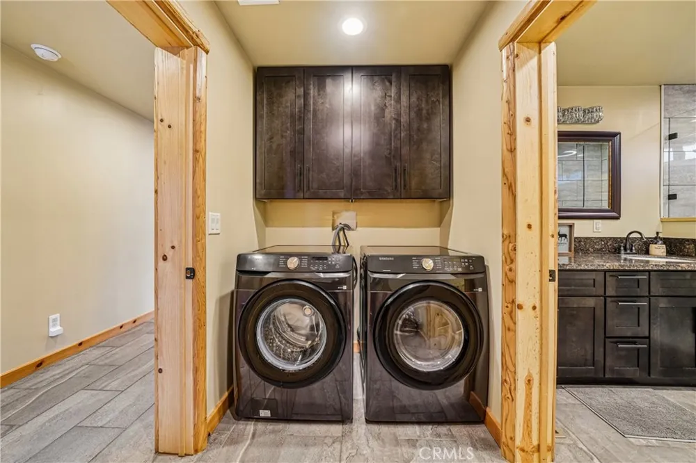 933 Spruce Big Bear City, CA 92314