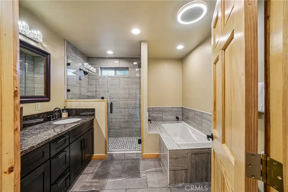 933 Spruce Big Bear City, CA 92314