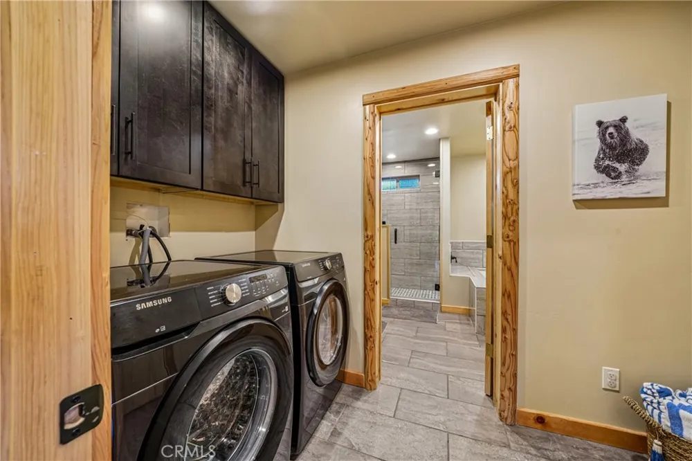 933 Spruce Big Bear City, CA 92314
