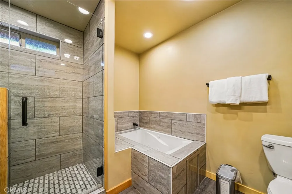 933 Spruce Big Bear City, CA 92314