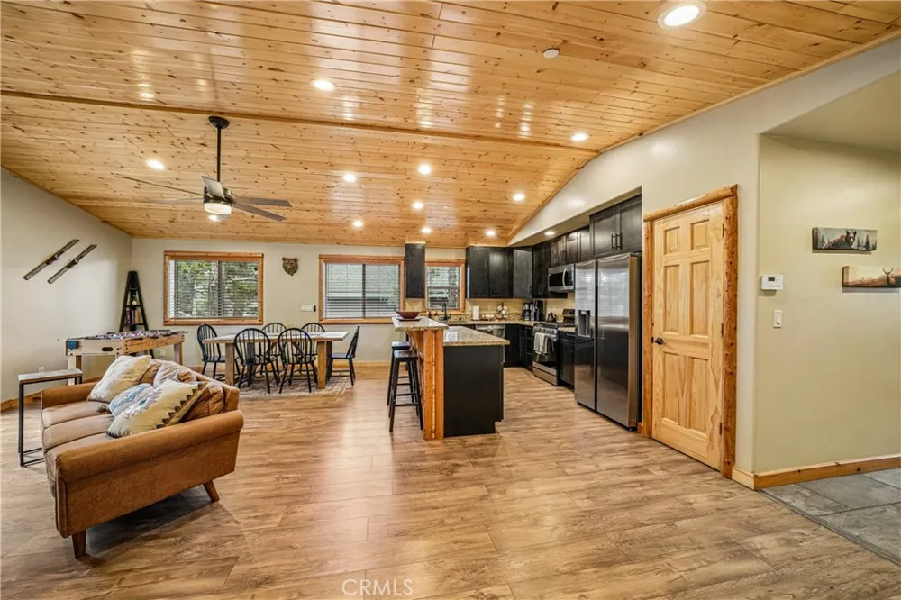 933 Spruce Big Bear City, CA 92314