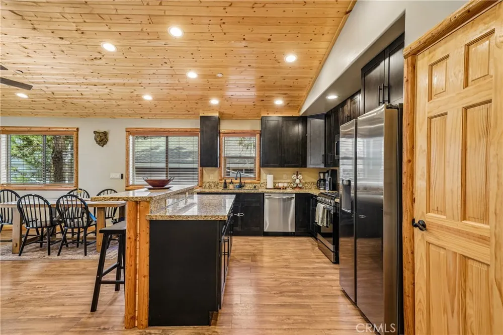 933 Spruce Big Bear City, CA 92314