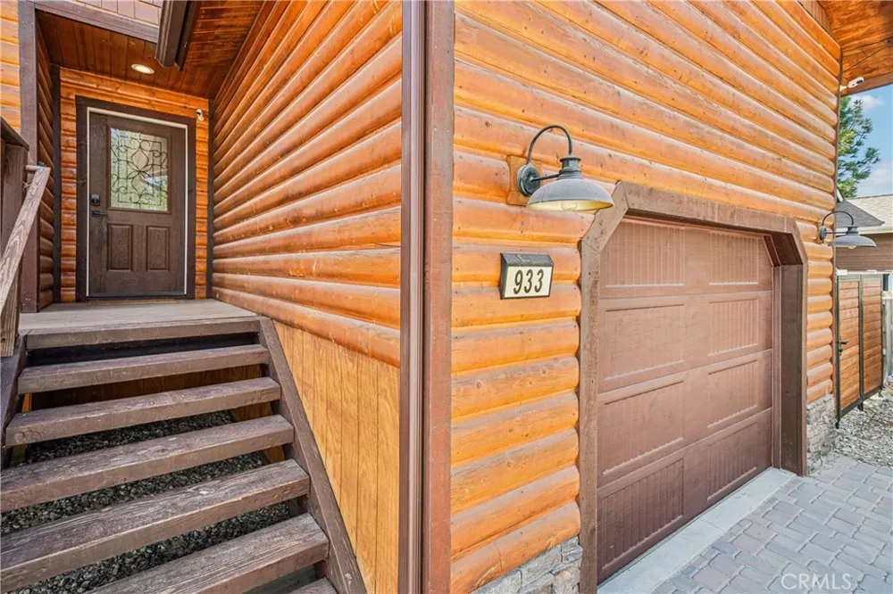 933 Spruce Big Bear City, CA 92314