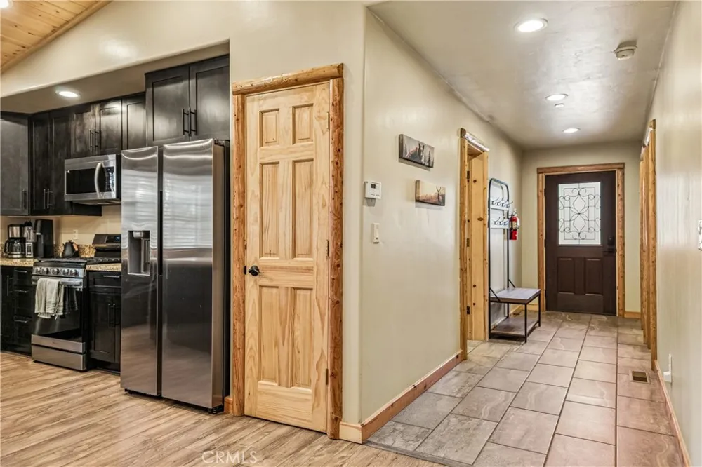 933 Spruce Big Bear City, CA 92314