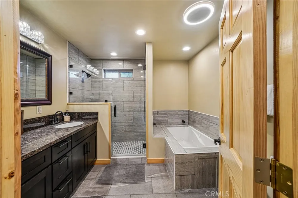 933 Spruce Big Bear City, CA 92314