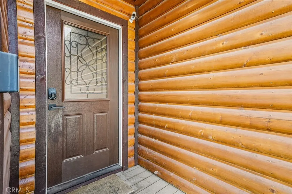 933 Spruce Big Bear City, CA 92314