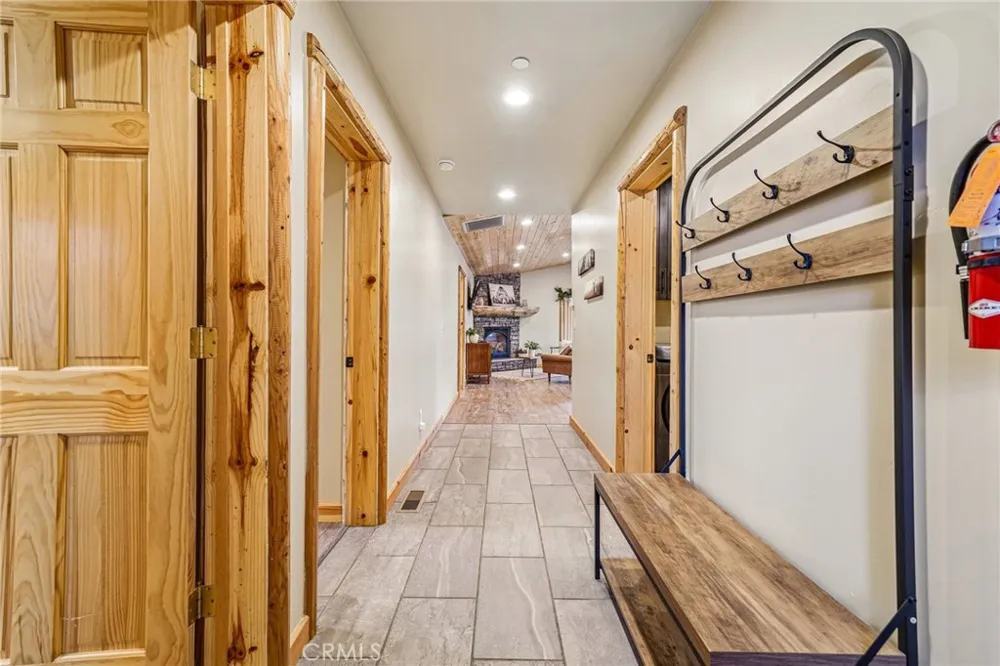933 Spruce Big Bear City, CA 92314