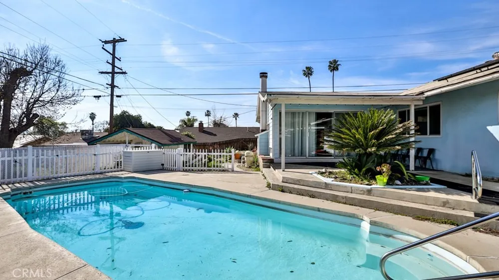 138 Green Oaks Drive Riverside, CA 92507