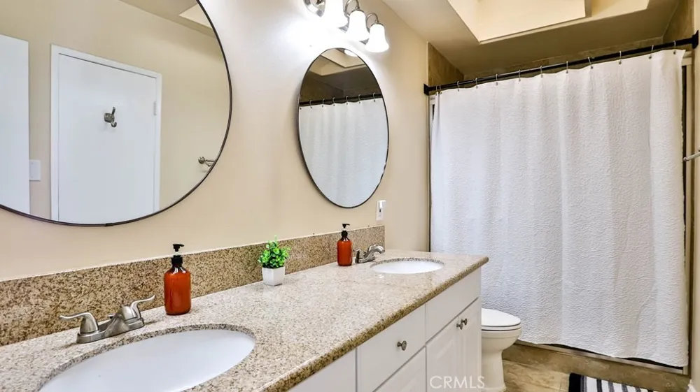 138 Green Oaks Drive Riverside, CA 92507