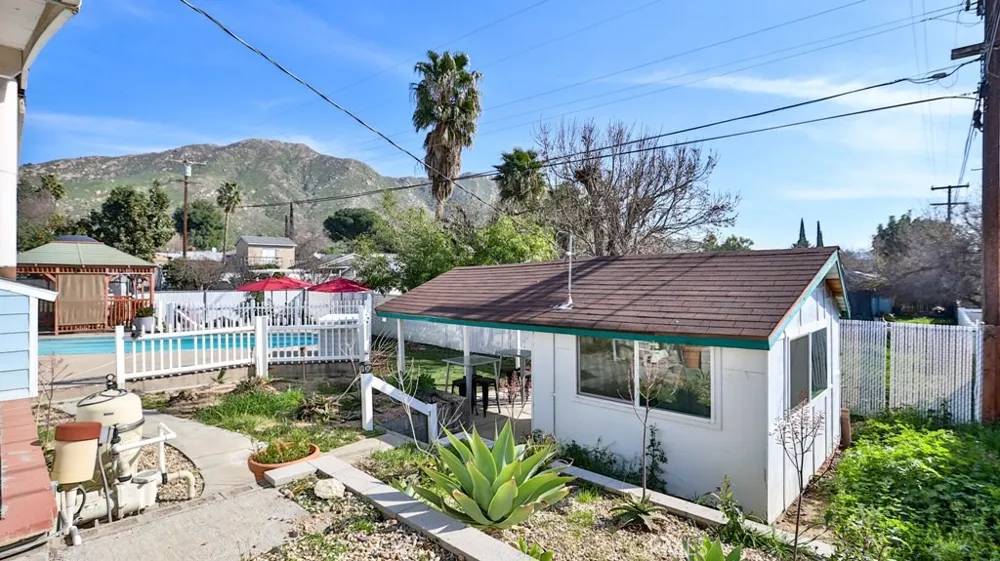 138 Green Oaks Drive Riverside, CA 92507