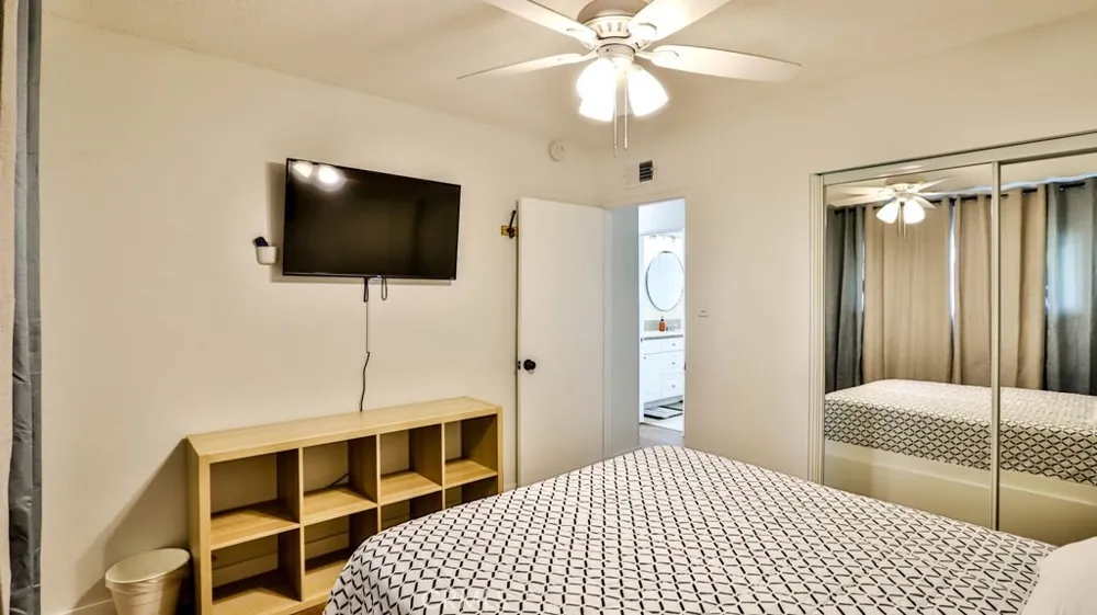 138 Green Oaks Drive Riverside, CA 92507
