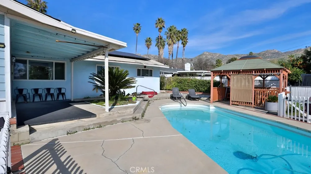 138 Green Oaks Drive Riverside, CA 92507