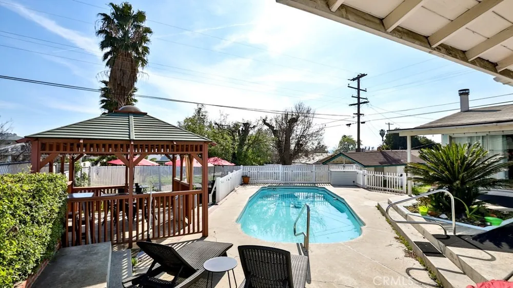 138 Green Oaks Drive Riverside, CA 92507