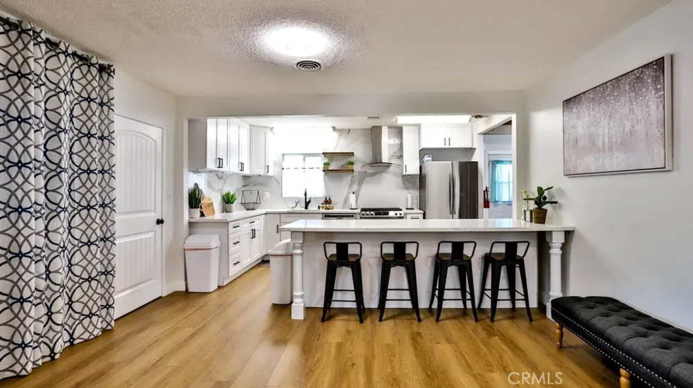 138 Green Oaks Drive Riverside, CA 92507