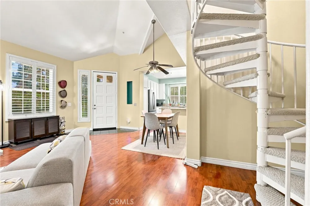 13307 Verona Tustin, CA 92782