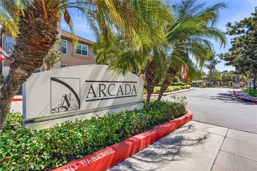 13307 Verona Tustin, CA 92782