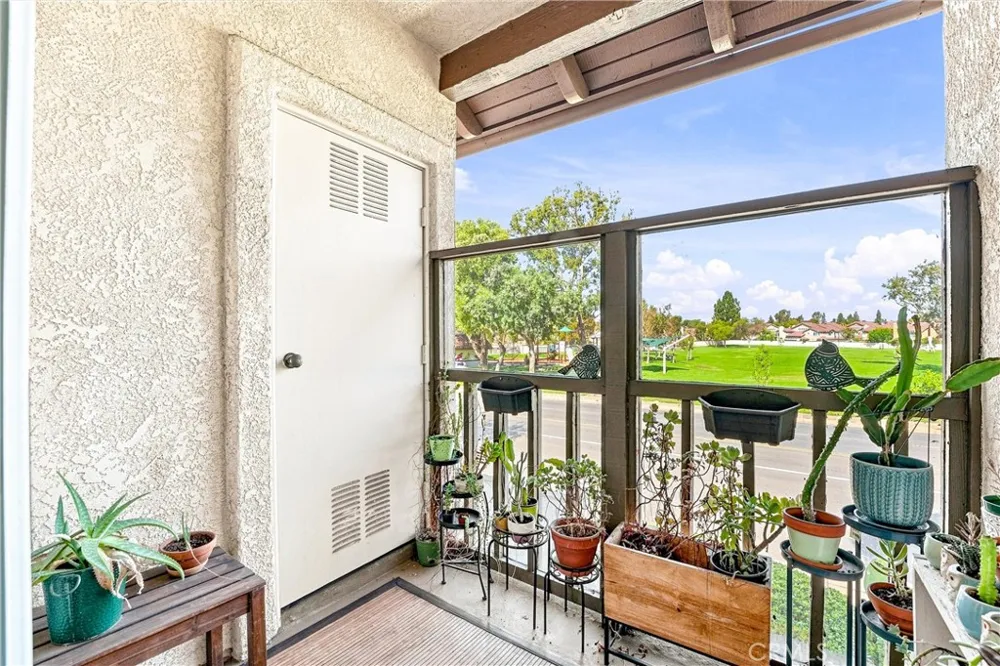 13307 Verona Tustin, CA 92782