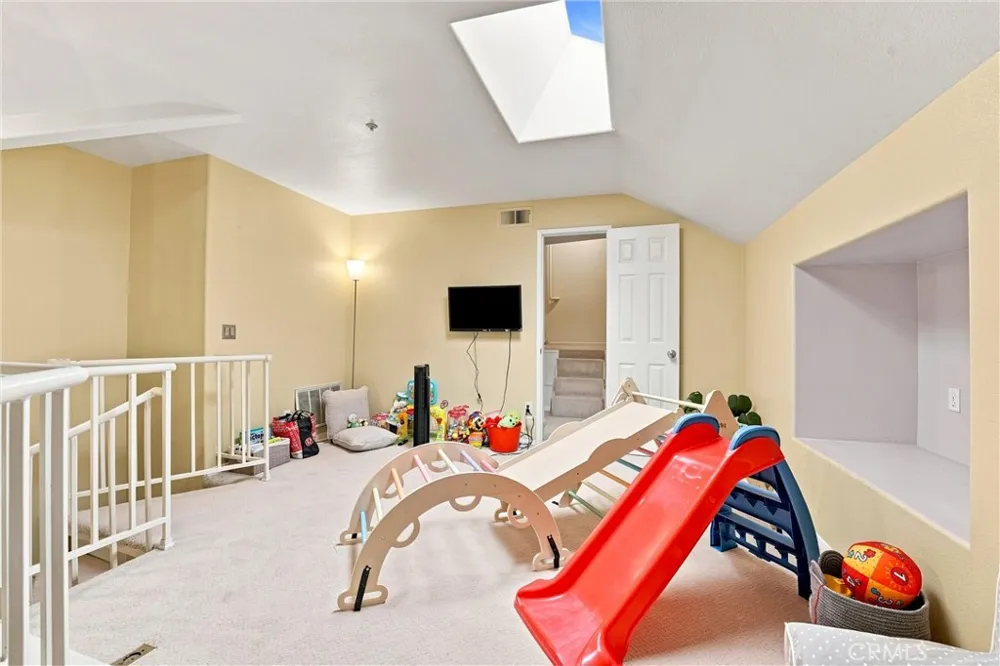 13307 Verona Tustin, CA 92782