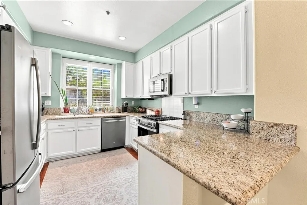 13307 Verona Tustin, CA 92782