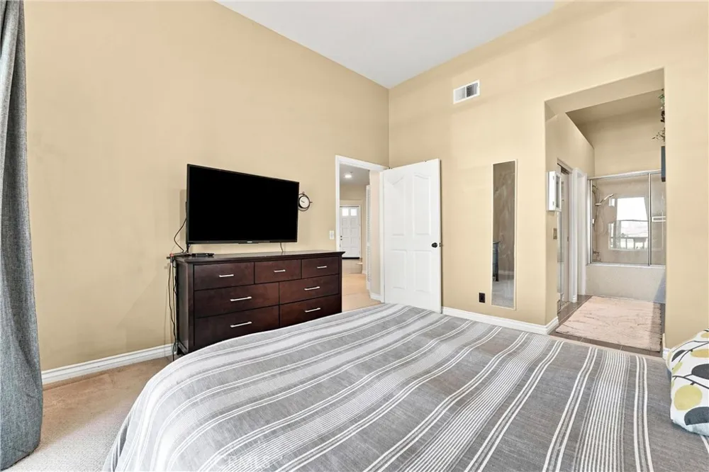 13307 Verona Tustin, CA 92782