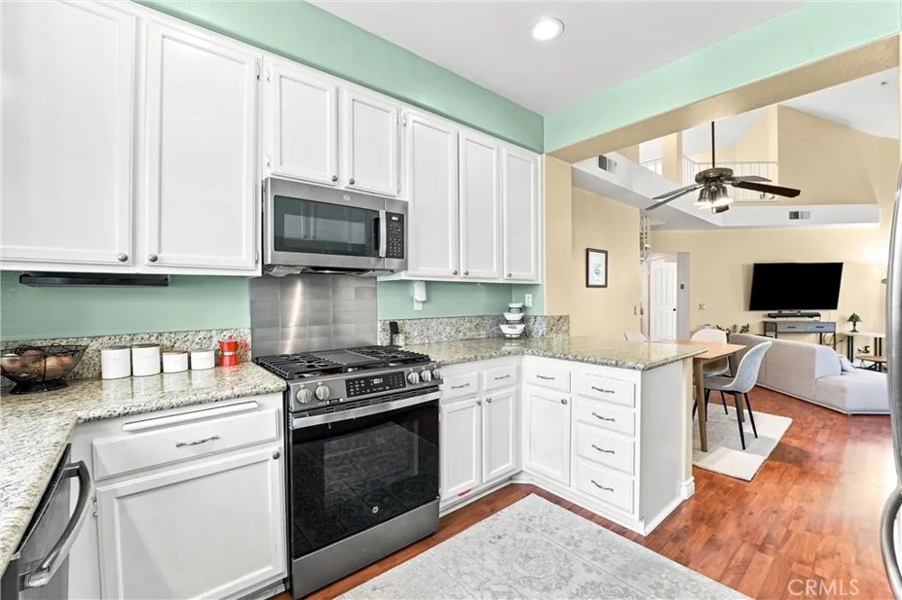 13307 Verona Tustin, CA 92782