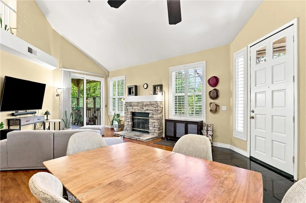 13307 Verona Tustin, CA 92782