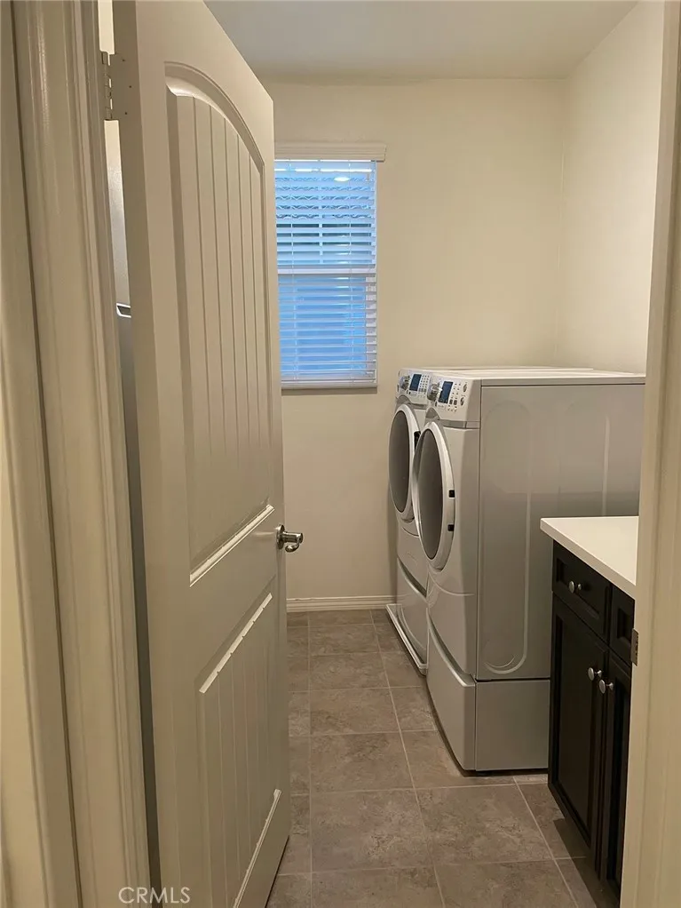 3273 E Yosemite Ontario, CA 91762