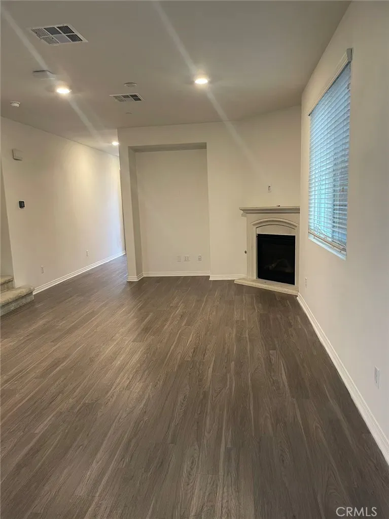 3273 E Yosemite Ontario, CA 91762